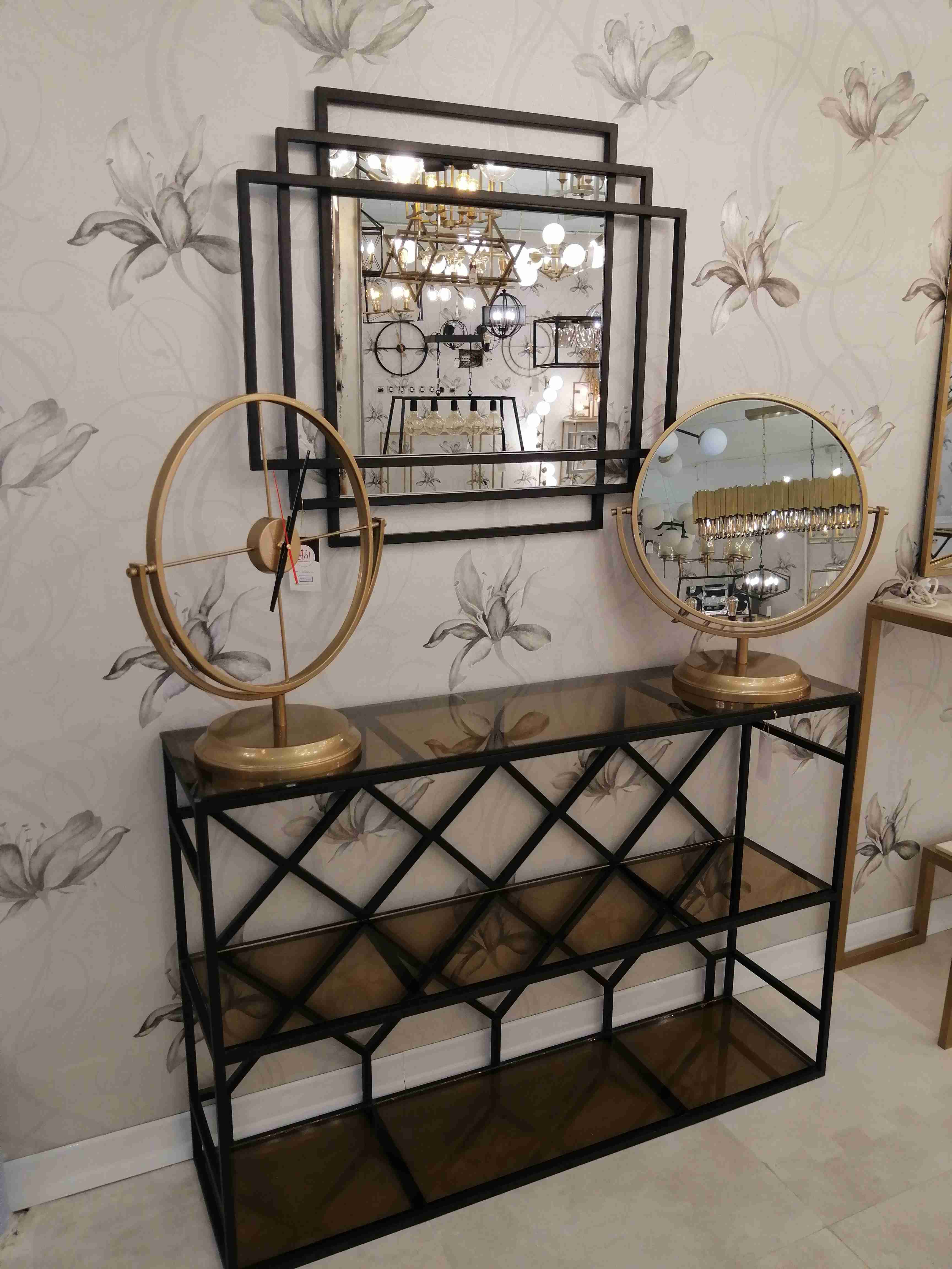 کنسول مدرن فلزی M130