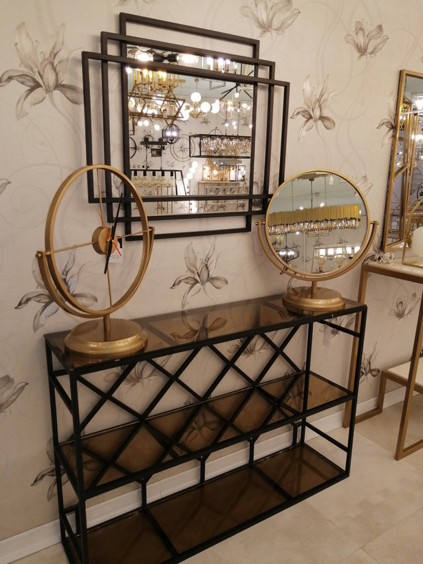 کنسول مدرن فلزی M130