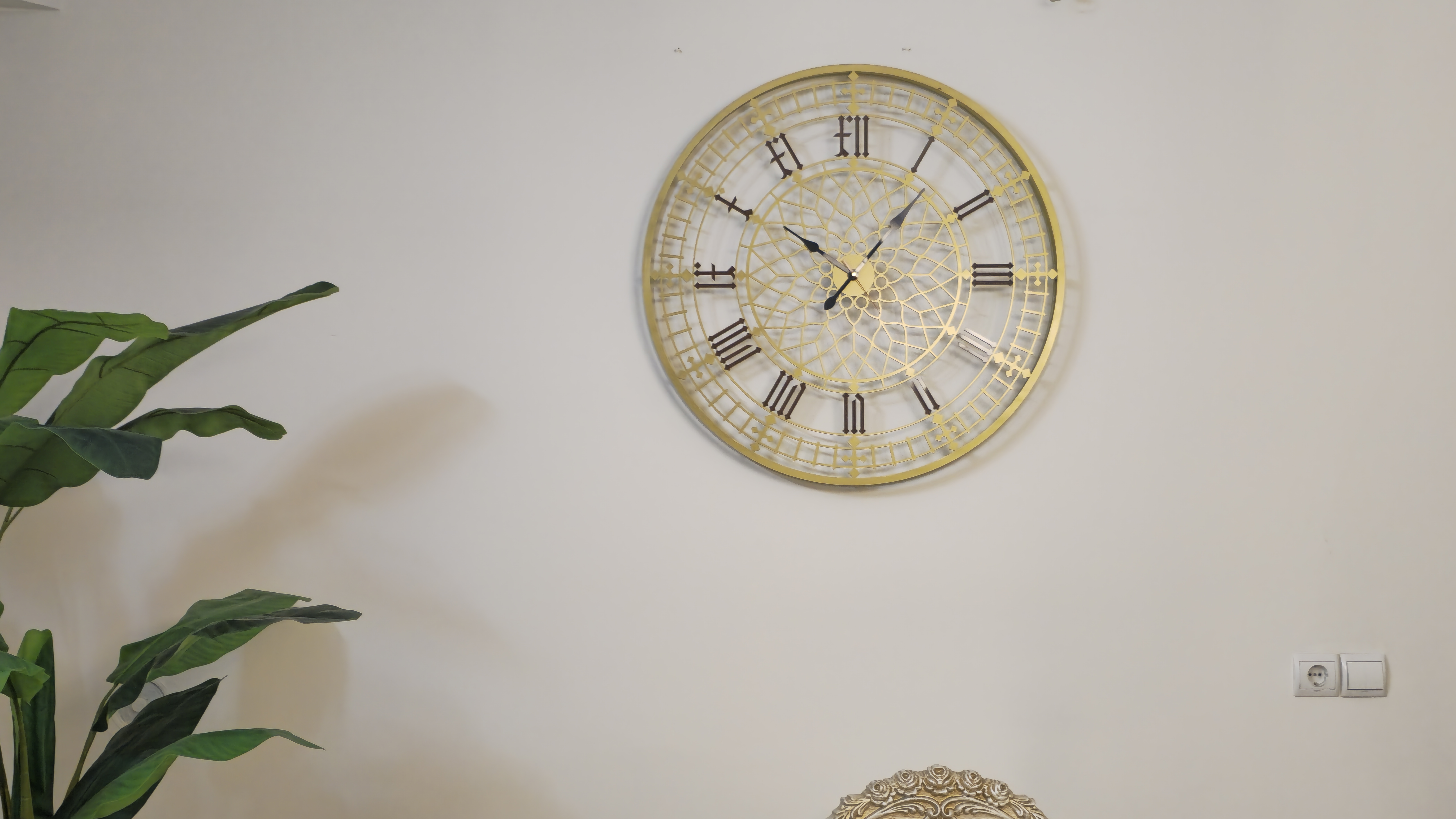 ساعت دیواری  کلاسیک بی صدا لاکچری و زیبامونH326