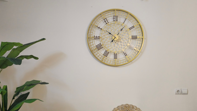 ساعت دیواری کلاسیک بی صدا لاکچری و زیبامونH326