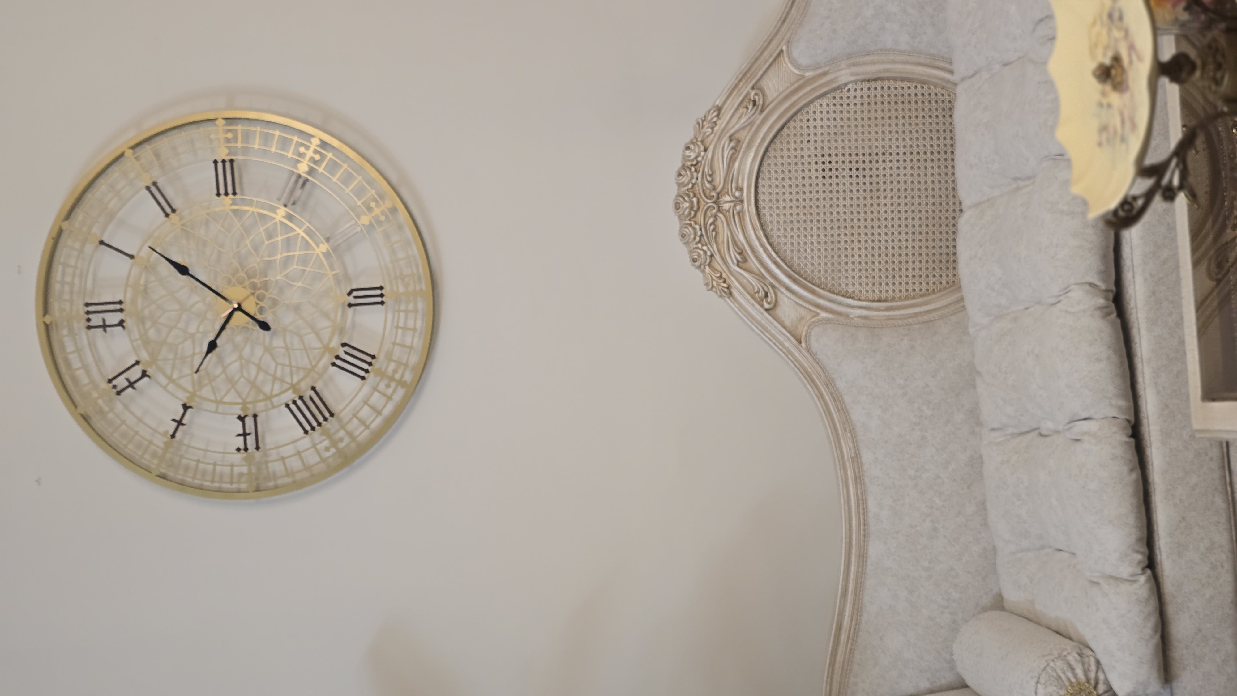 ساعت دیواری کلاسیک بی صدا لاکچری و زیبامونH326